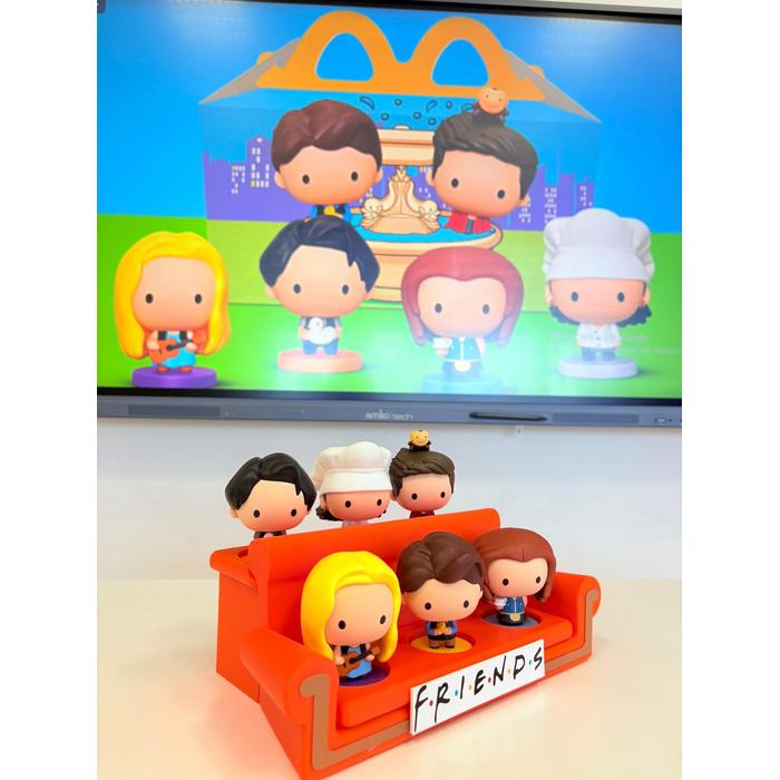 Friends Figürleri Koltuk Standı McDonalds Figürlerine Uyumlu